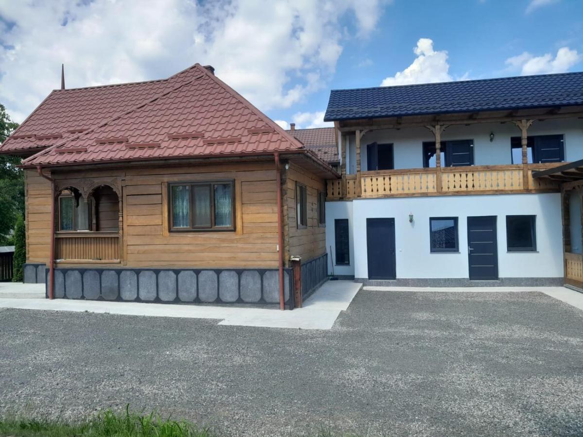 Casa De Langa Padure Hotell Sighetu Marmaţiei Eksteriør bilde