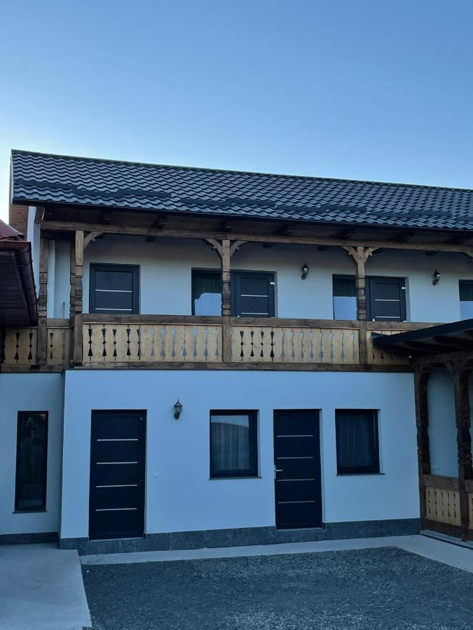Casa De Langa Padure Hotell Sighetu Marmaţiei Eksteriør bilde