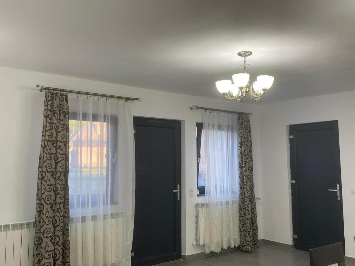 Casa De Langa Padure Hotell Sighetu Marmaţiei Eksteriør bilde