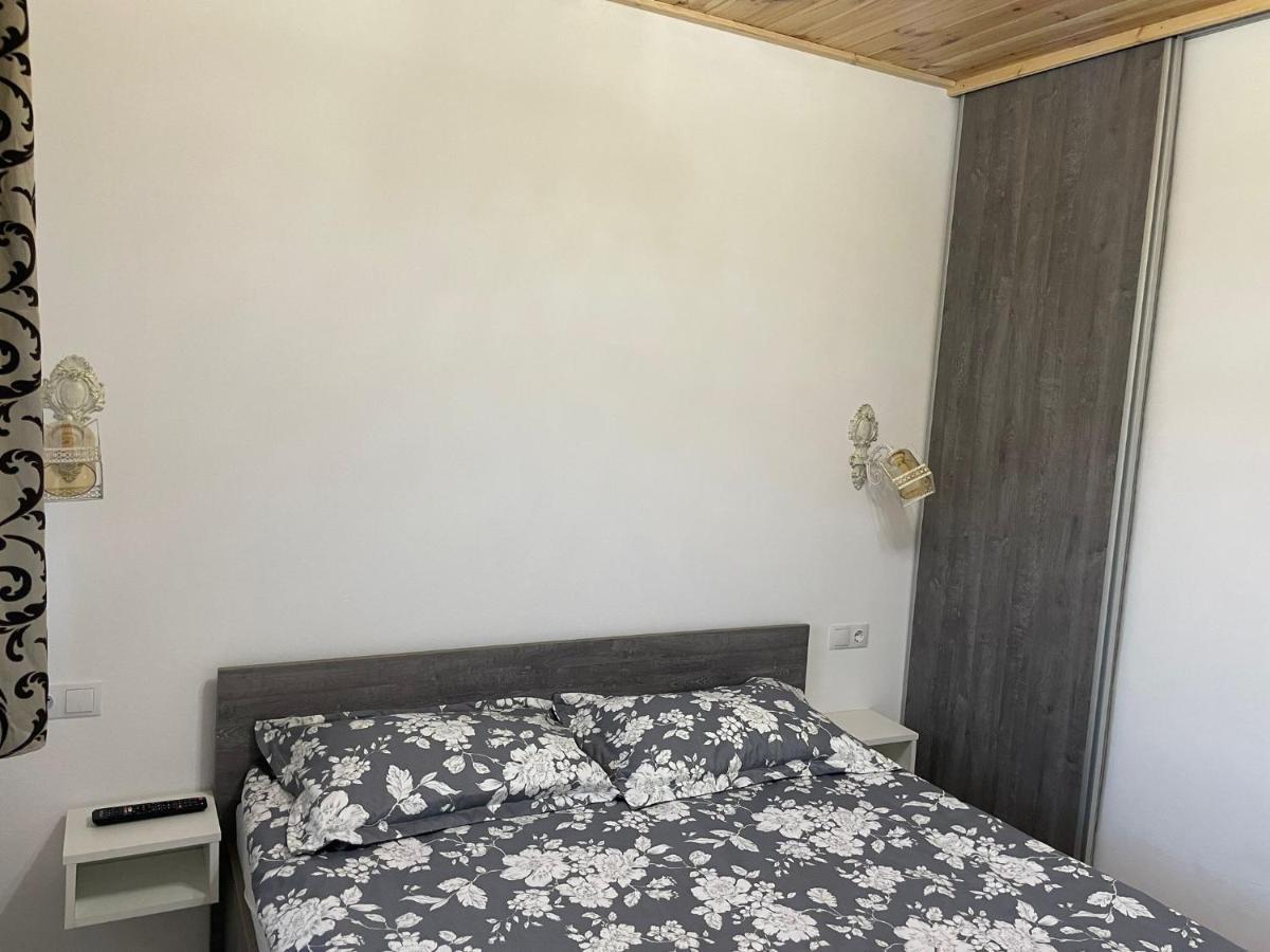 Casa De Langa Padure Hotell Sighetu Marmaţiei Eksteriør bilde